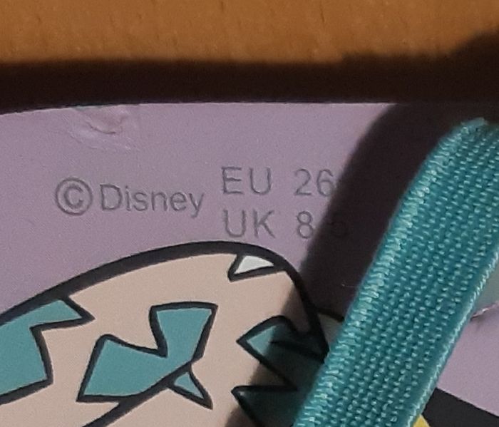 Tongs taille 26 Minnie Disney NEUVES - photo numéro 2