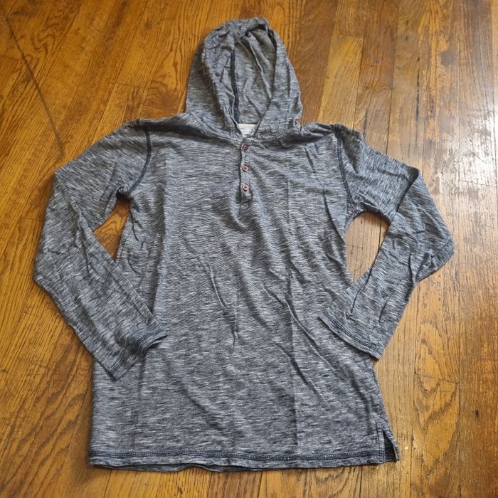 t-shirt manche longue garçon avec capuche gemo taille 12ans