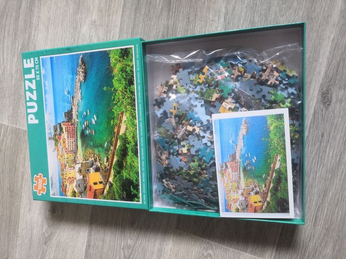 Puzzle 1000 pieces