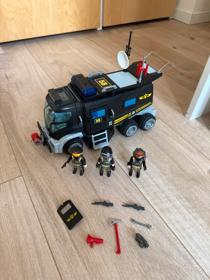 Camion de police playmobil - photo numéro 2