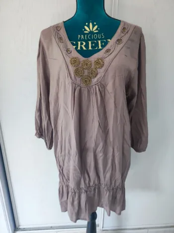 Tunique avec perles