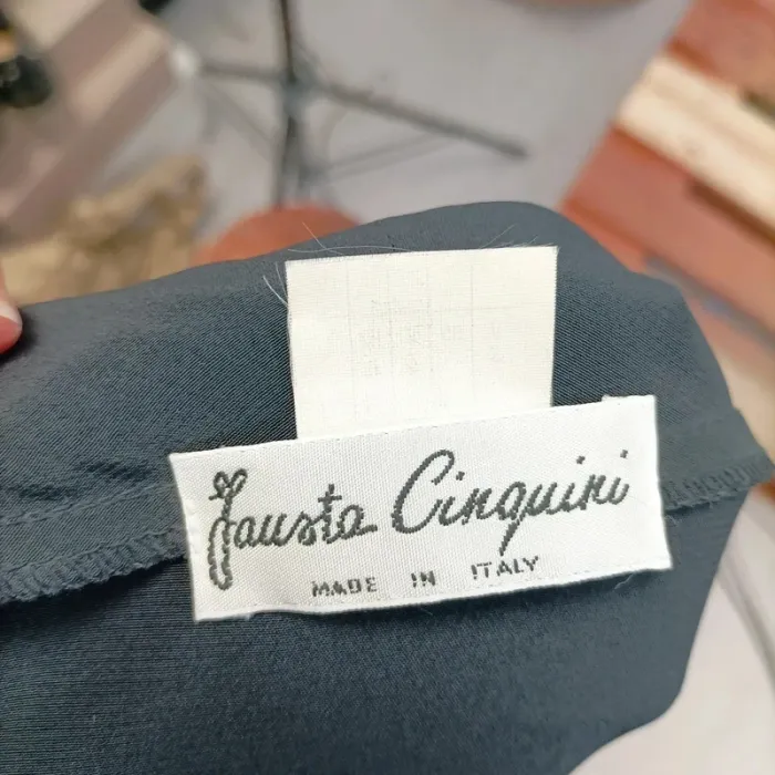 Robe noire vintage Jausta Cinquini – Made in Italy – Élégante et fluide - Taille 54 A829 - photo numéro 6