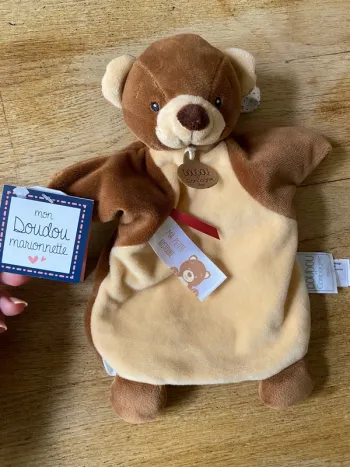 Doudou marionnette ourson