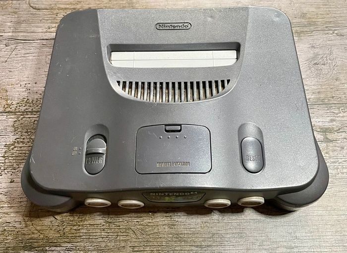 Console Nintendo 64 NUS-001 Control Deck loose