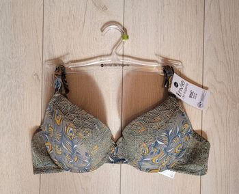 Soutien-gorge taille 95 C NEUF avec étiquette 🏷 