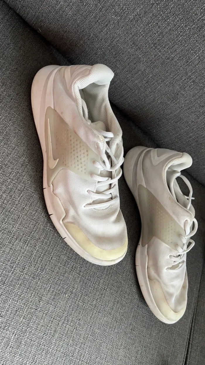 Basket homme, Nike, blanche taille 44 - photo numéro 2