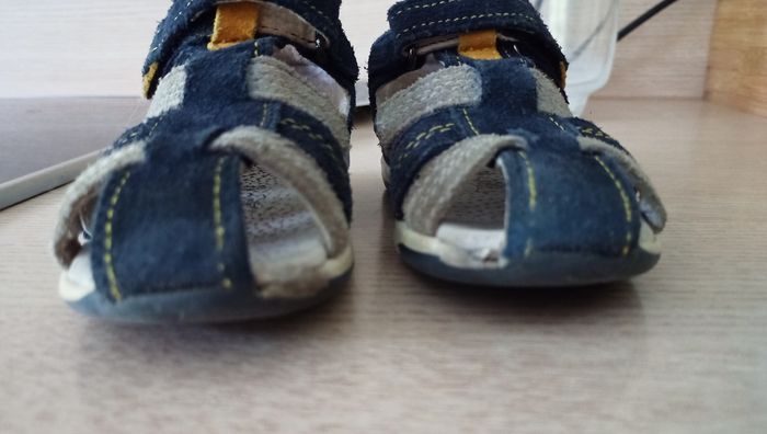 Sandales Gémo bleu et grise à scratch taille 23/24 - photo numéro 5