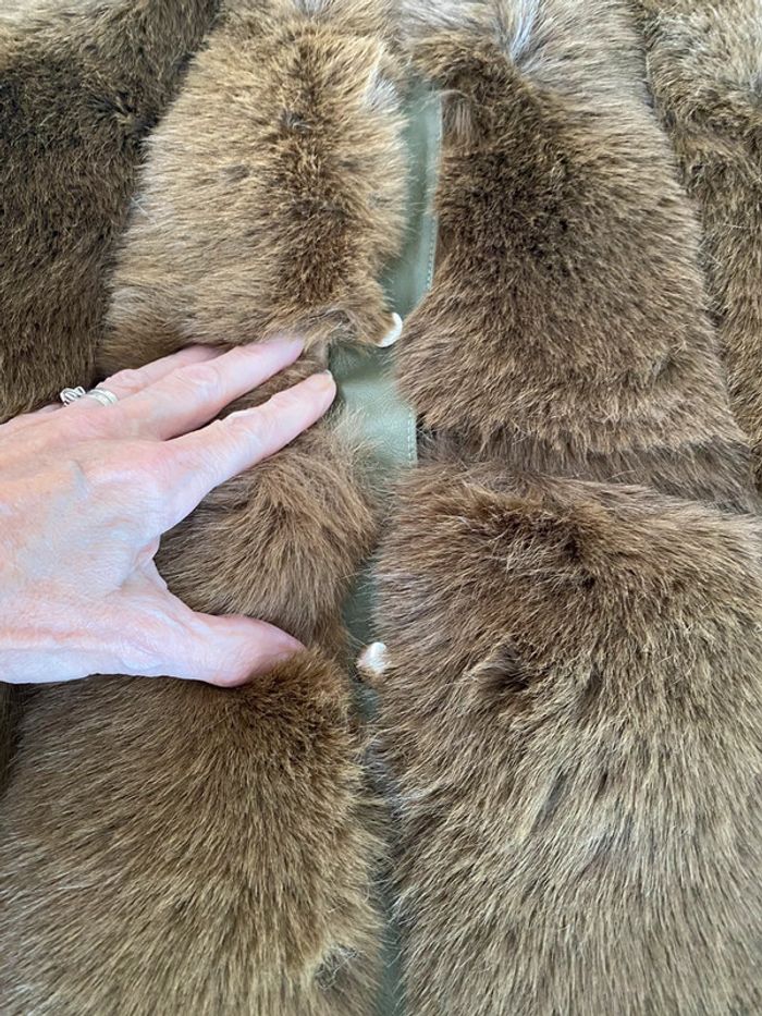 Manteau sans manches neuf - photo numéro 5