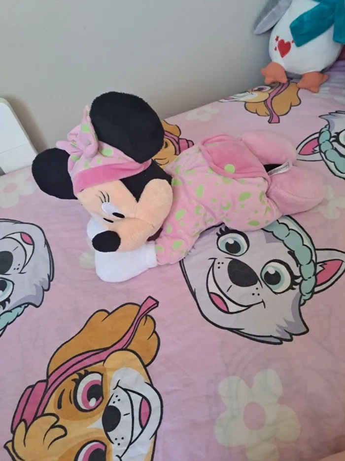 Peluche minnie phosphorescente