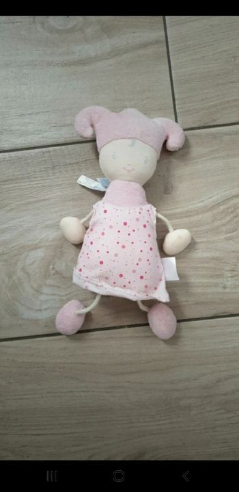 Poupée doudou hochet corolle