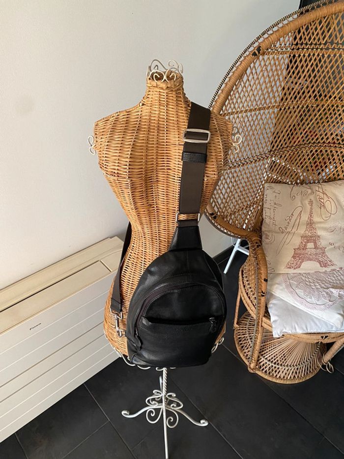Sac à bandoulière Sacoche Coach en cuir noir - photo numéro 2