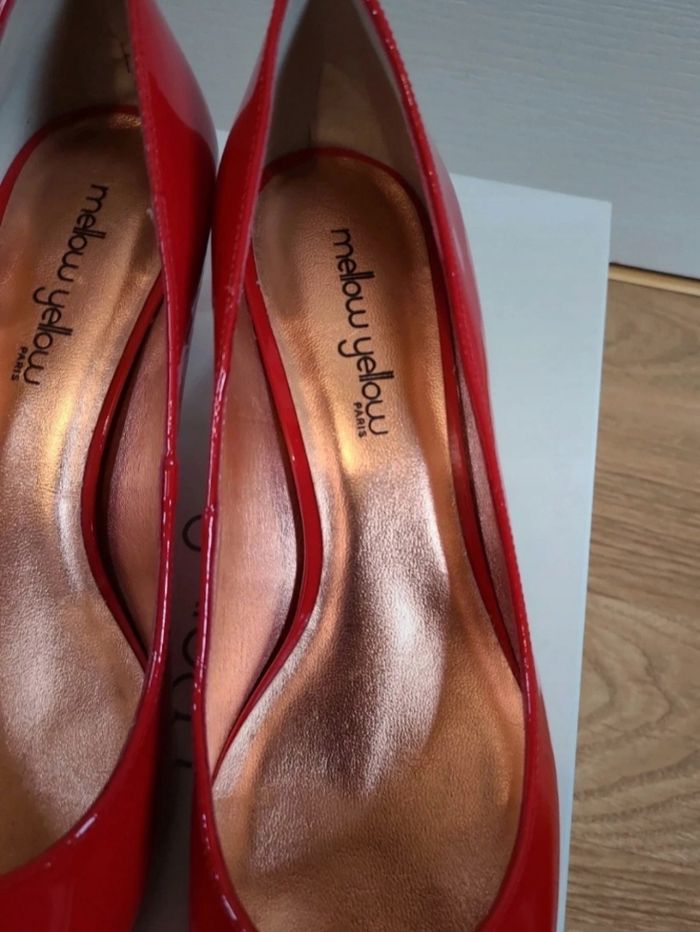 Superbe  escarpins rouge vernis femme neuf taille 37 - photo numéro 5