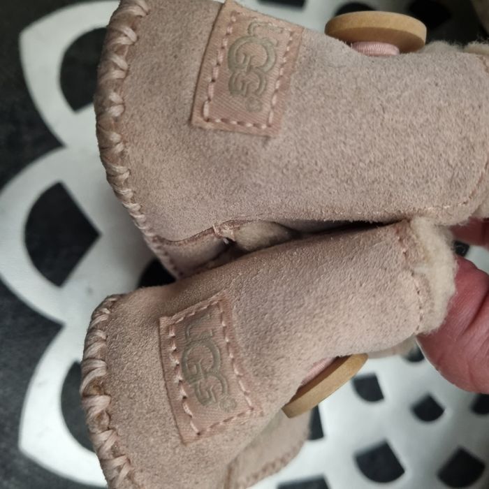 boots UGG taille 16 - photo numéro 7