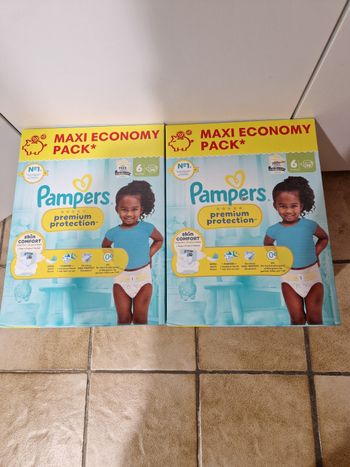 140 couches Pampers premium protection taille 6