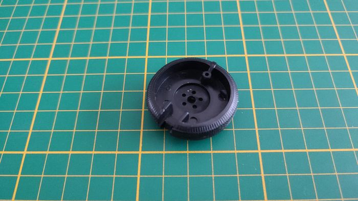 Roue de secours pièce détachée miniature Maisto Bmw 502 1955 1/18 1/18e 1/18ème #C63 - photo numéro 2