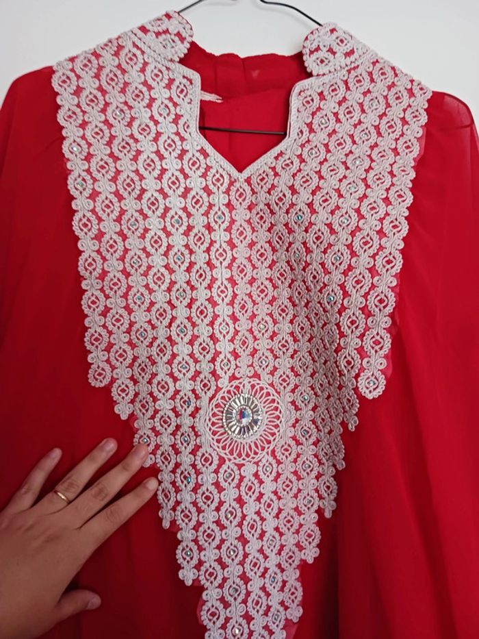 Robe rouge Taille L40 - photo numéro 2