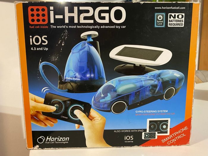 Voiture télécommandée fonctionne à l’eau