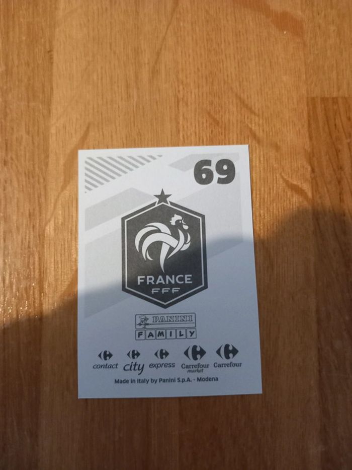 Carte Argent Alexandre Lacazette 69 France FFF Panini Family Carrefour - photo numéro 2