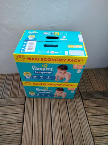 2 Pampers couches taille 3