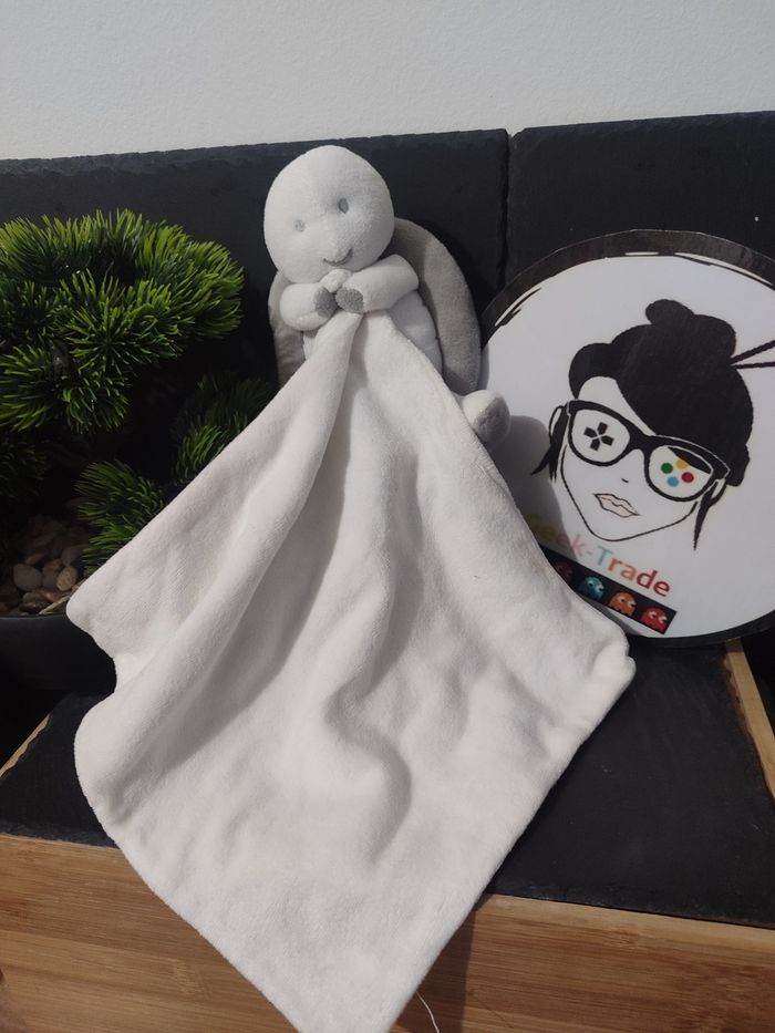 Doudou Tortue gris blanc mouchoir Mon premier sergent major DD000378