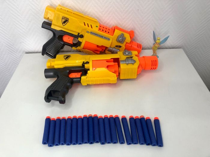 2 pistolets barricades