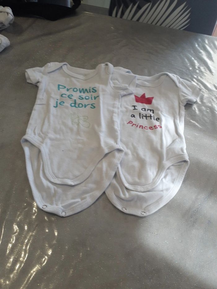 Lots bodies 9 mois