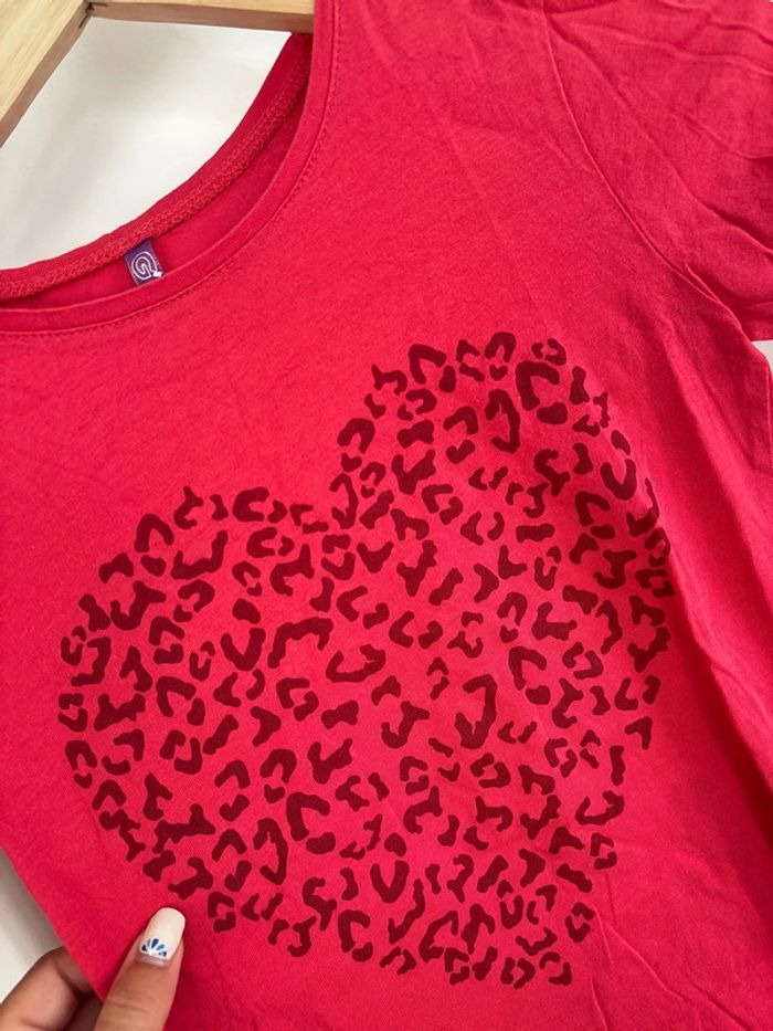 t-shirt rouge à manches longues avec cœur - gemo taille 10 ans - photo numéro 2
