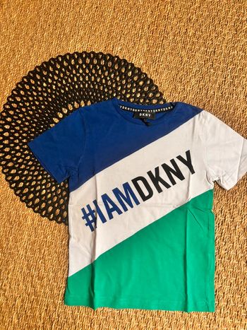 TEE shirt dkny