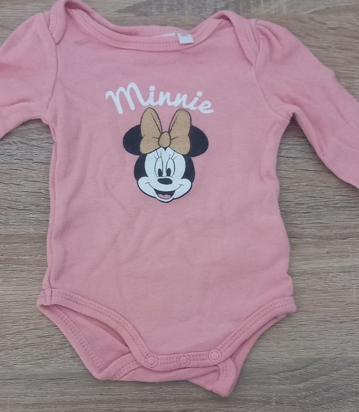 Lot de 2 body fille taille 1 mois. Disney minnie - photo numéro 2