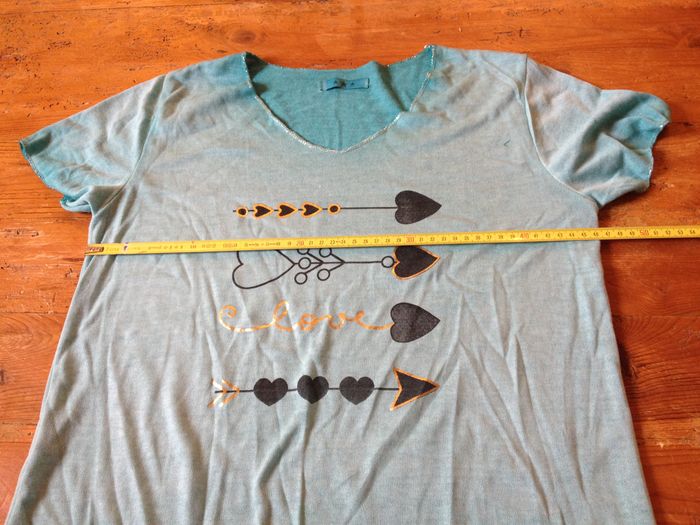 T shirt bleu clair nuancé ✧ motifs coeurs ✧ manches courtes ✧ look féminin - photo numéro 6