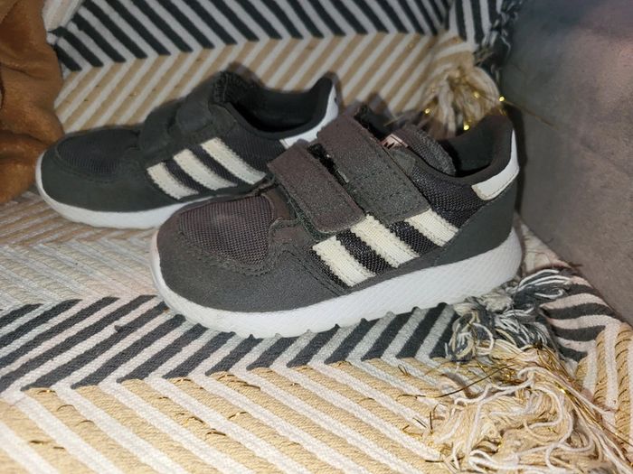 Basket adidas 23 - photo numéro 3