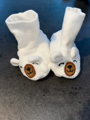 Chaussons bébé neuf