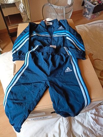Survêtement adidas