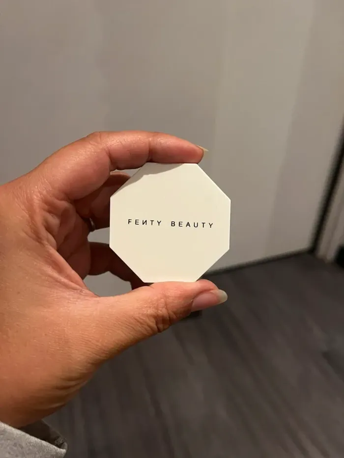 Fard à paupière  Highlighter Fenty beauty Killawatt foil wattabrat Neuf - photo numéro 2