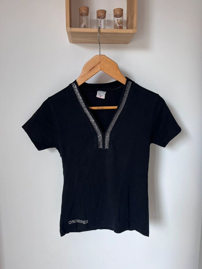 T-shirt noir col V