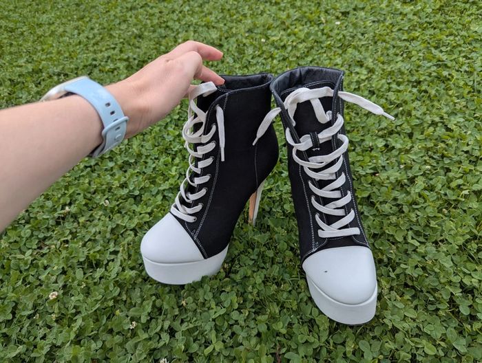 Chaussures à talons style baskets – 15 cm