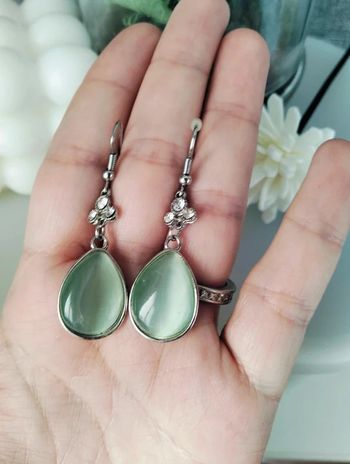 Dormeuses petits strass et pierre vert d'eau