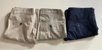 Lot 3 shorts chino