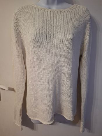 Pull burton taille 38/40 sur l'étiquette t.4 mesure dans l'annonce