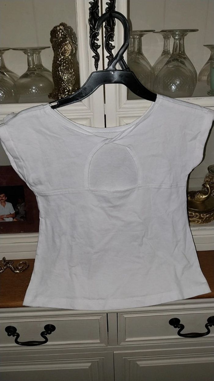 Tshirt blanc pompons très bon état by La Redoute Taille 6 ans - photo numéro 3