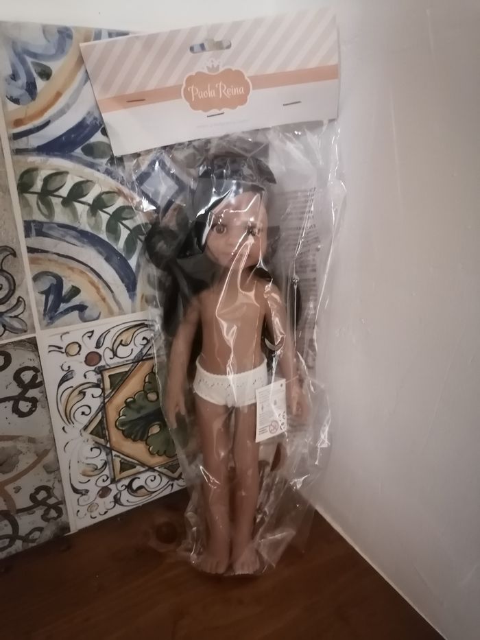 Poupée paola reina