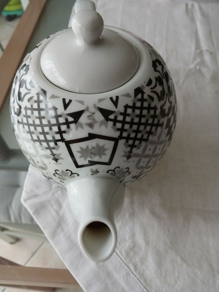 Jolie Théière imprimée. - photo numéro 5