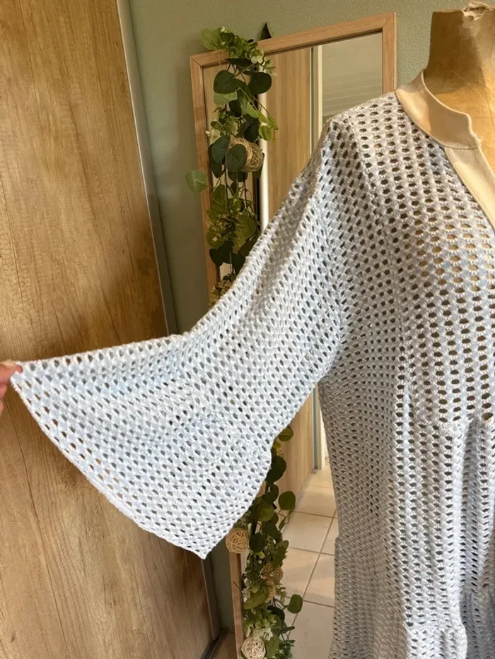 Superbe robe à trou manches 3/4 femme - photo numéro 2