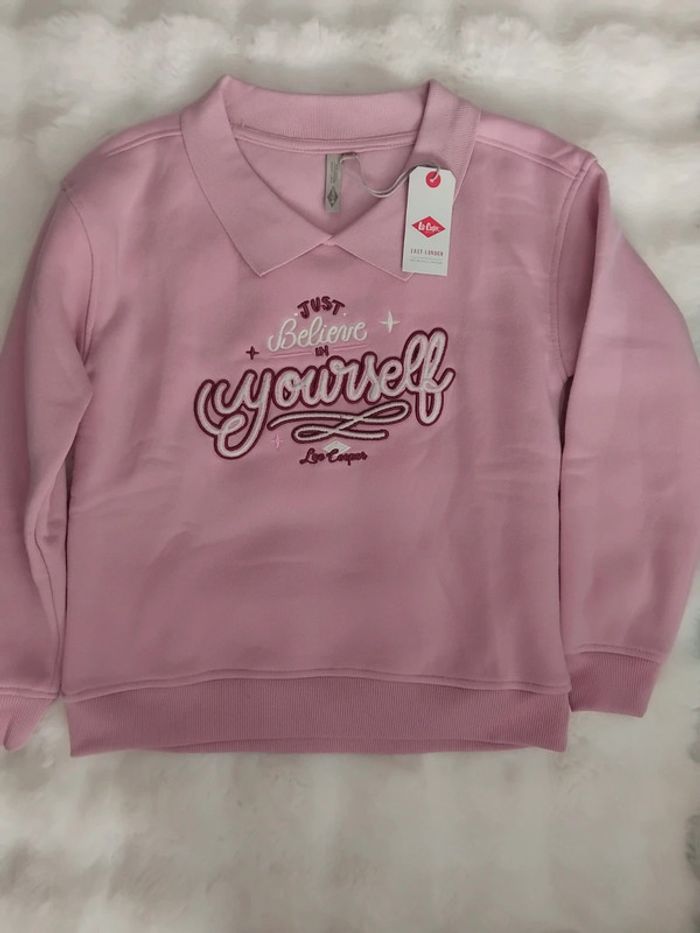 Sweat rose Lee Cooper, 10 ans