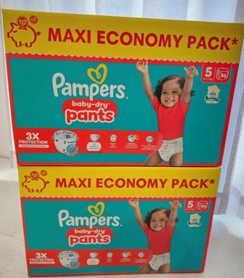2 cartons de couches Pampers pants taille 5