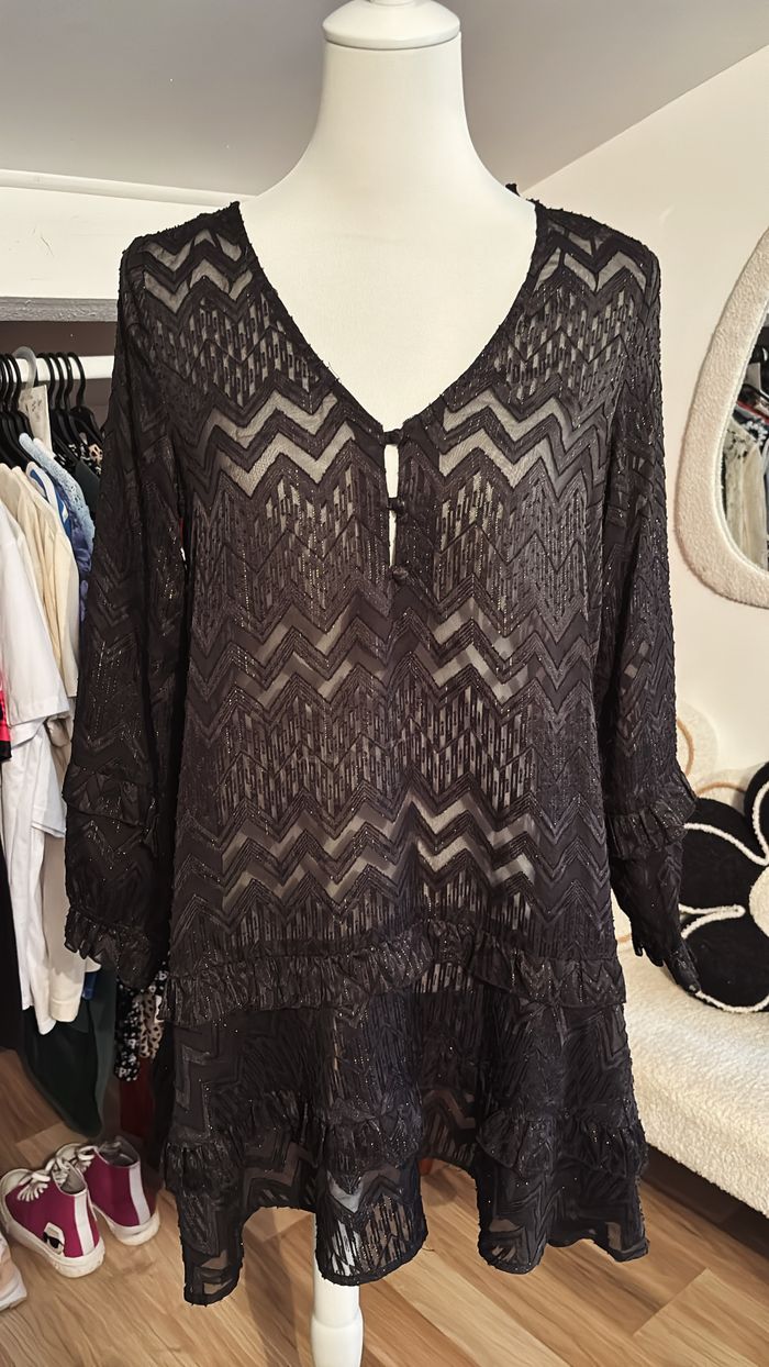 Robe mi longue noire à volants transparente Amenapih T36