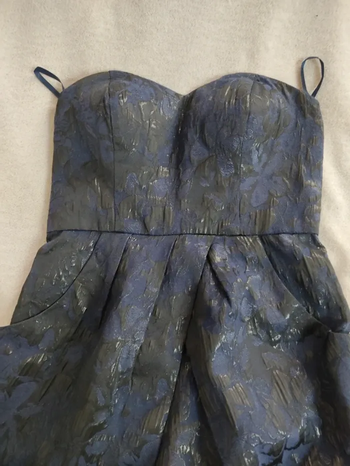 Robe bustier florale noire et bleue marine Vero Moda 36 S TBE - photo numéro 2