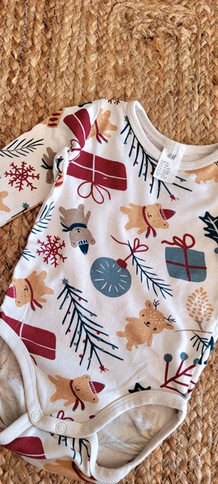 Body beige thème de Noël H&M 6mois tout doux - photo numéro 3
