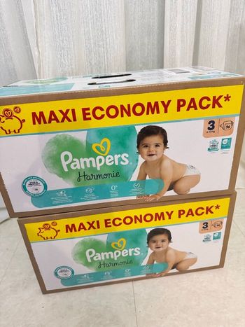 192 couches Pampers Harmonie taille 3 neuf