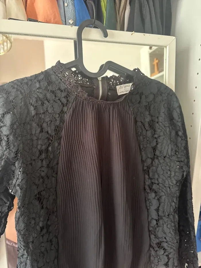 Blouse dentelle noire - photo numéro 2